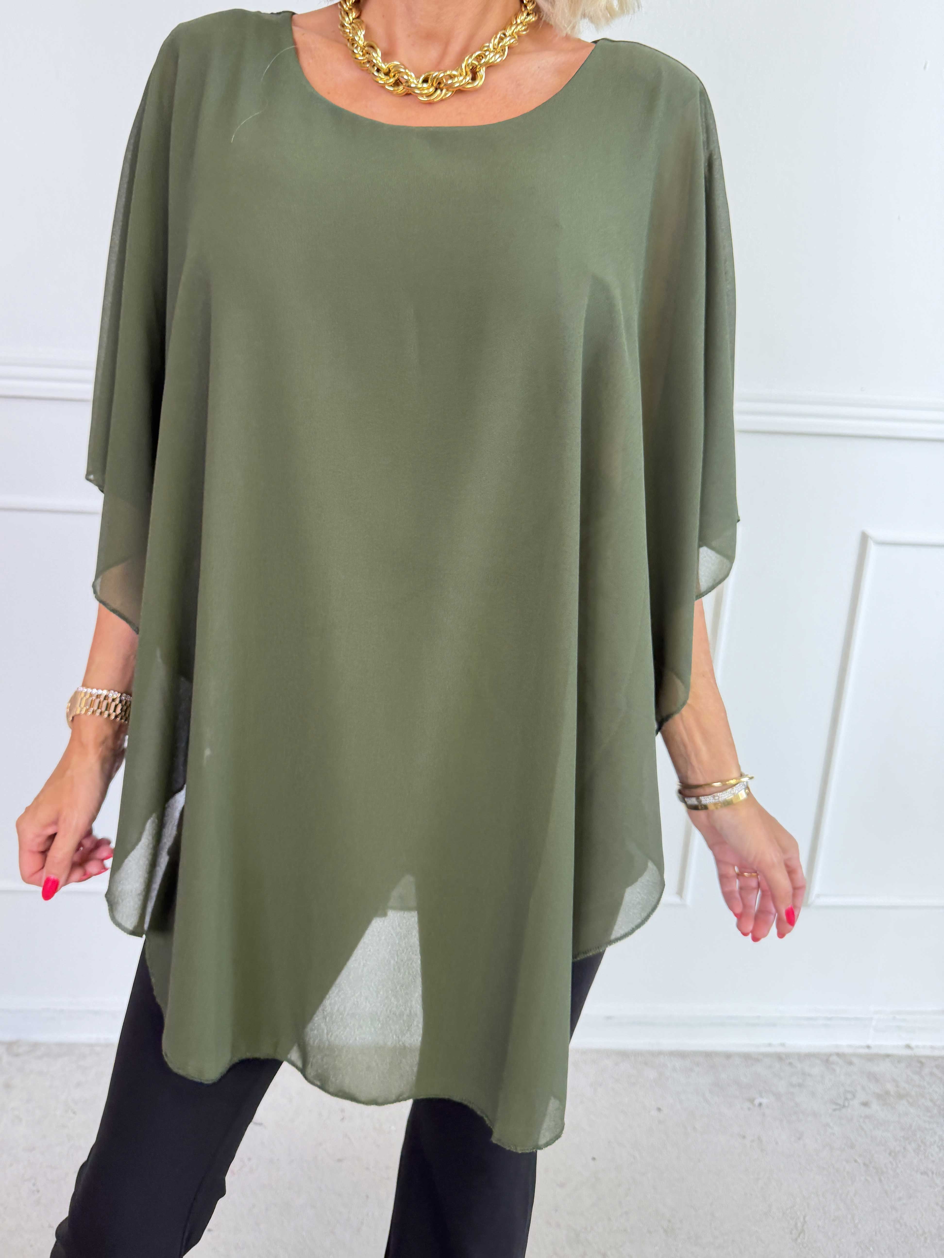 Kenya Shirt - Elegant bluse med let chiffonlag og rund udskæring