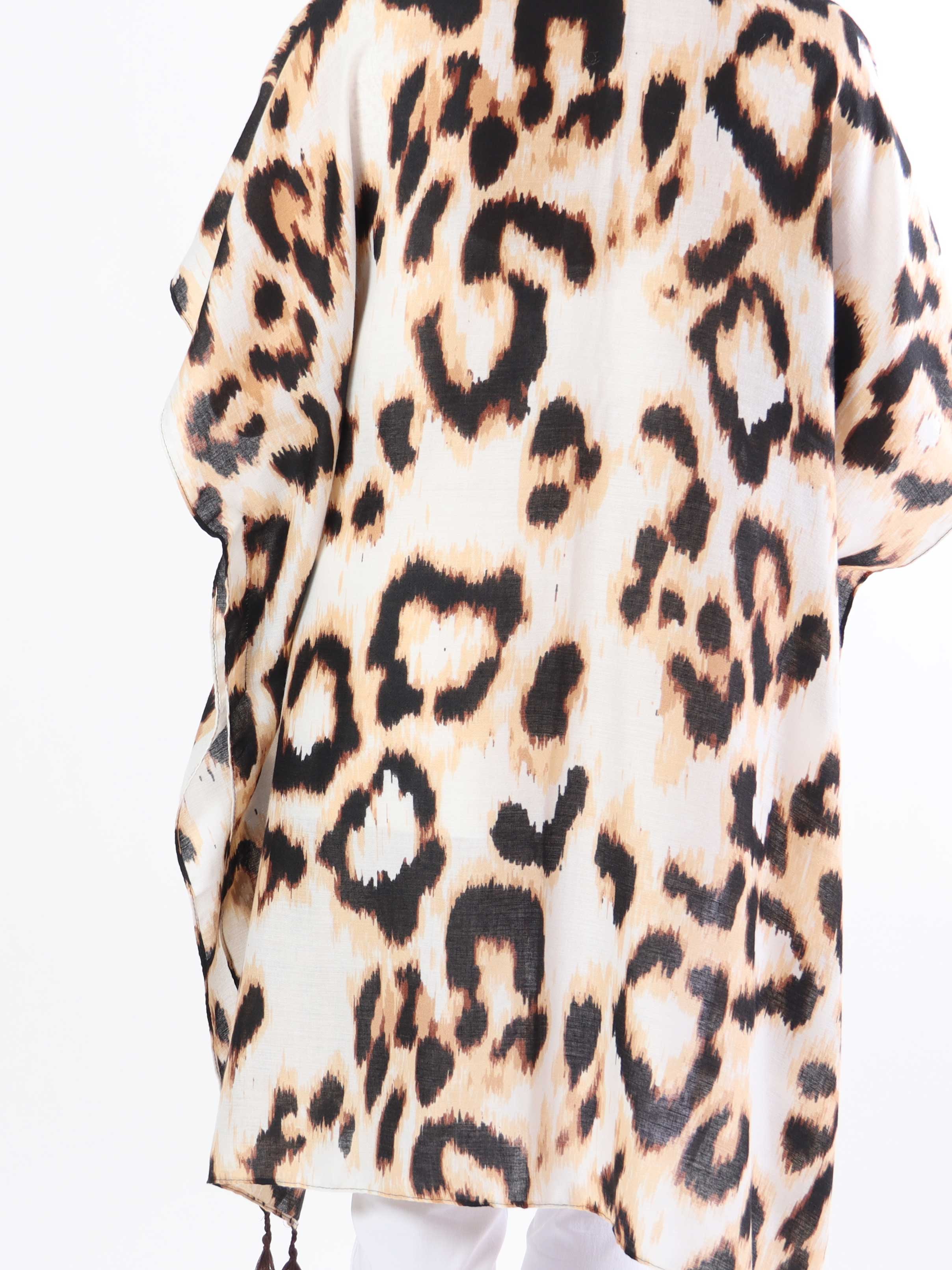 Laura - Plus size-kimono i mjuk viskos med djurmönster