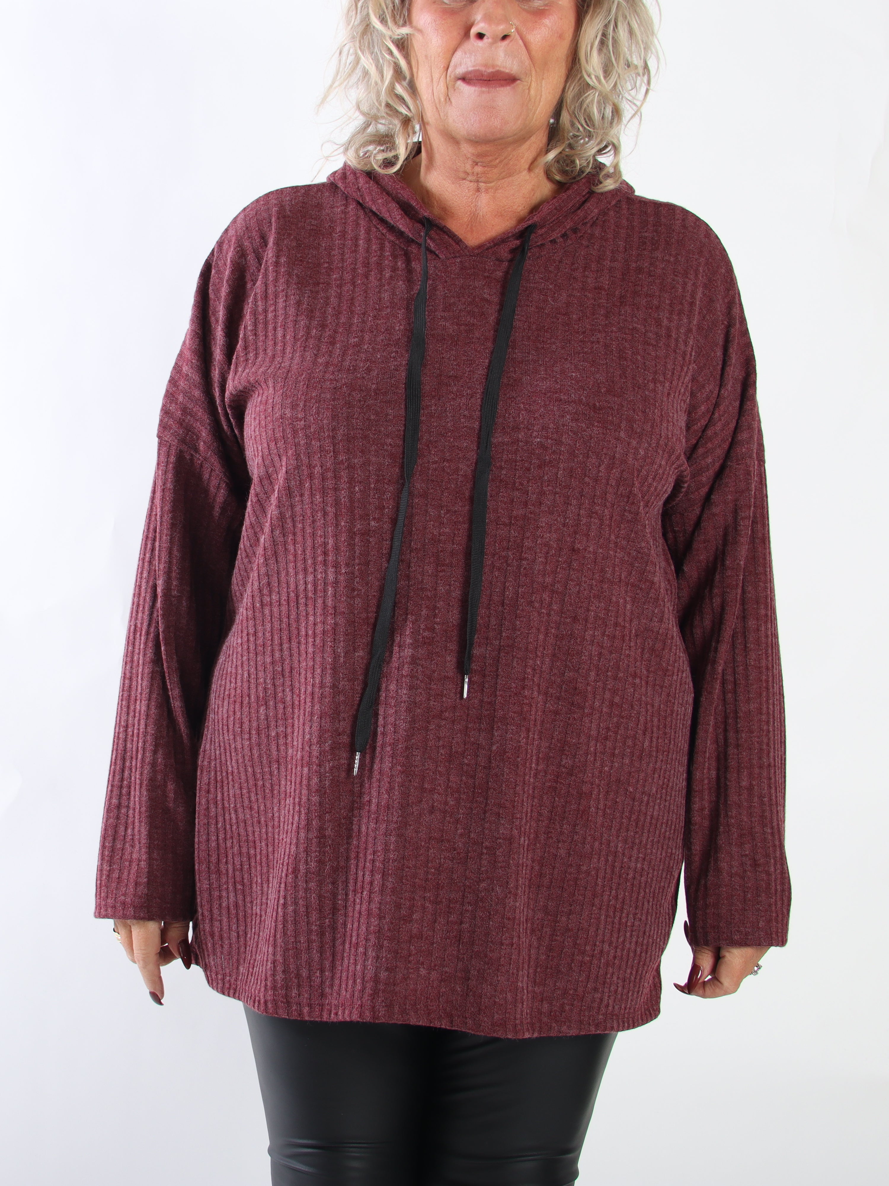 Leanna - Mysig och lätt stickad tröja i plus size i bomull med huva och justerbar dragsko