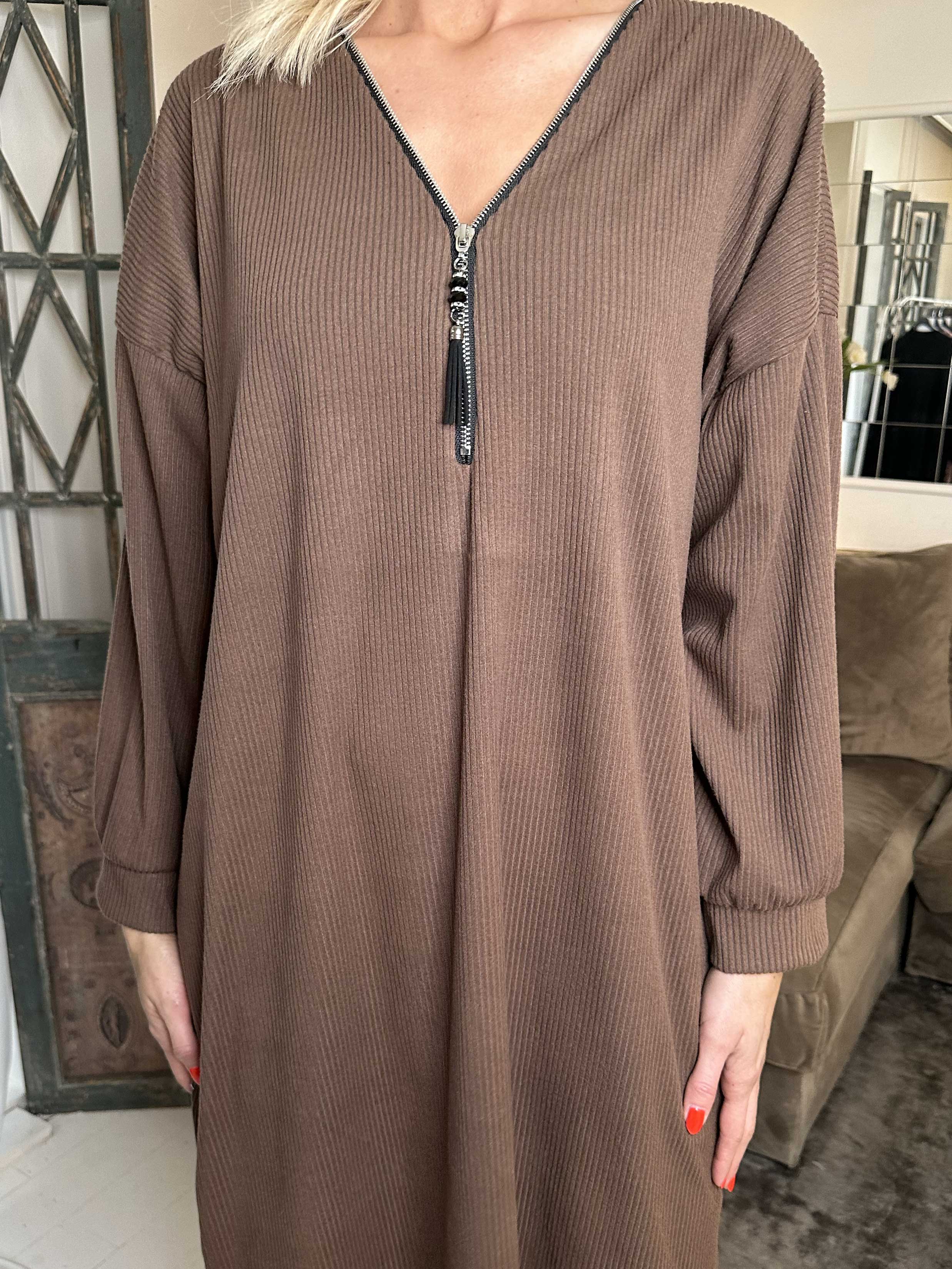 Liana - Mjuk ribbad klänning med dragkedja