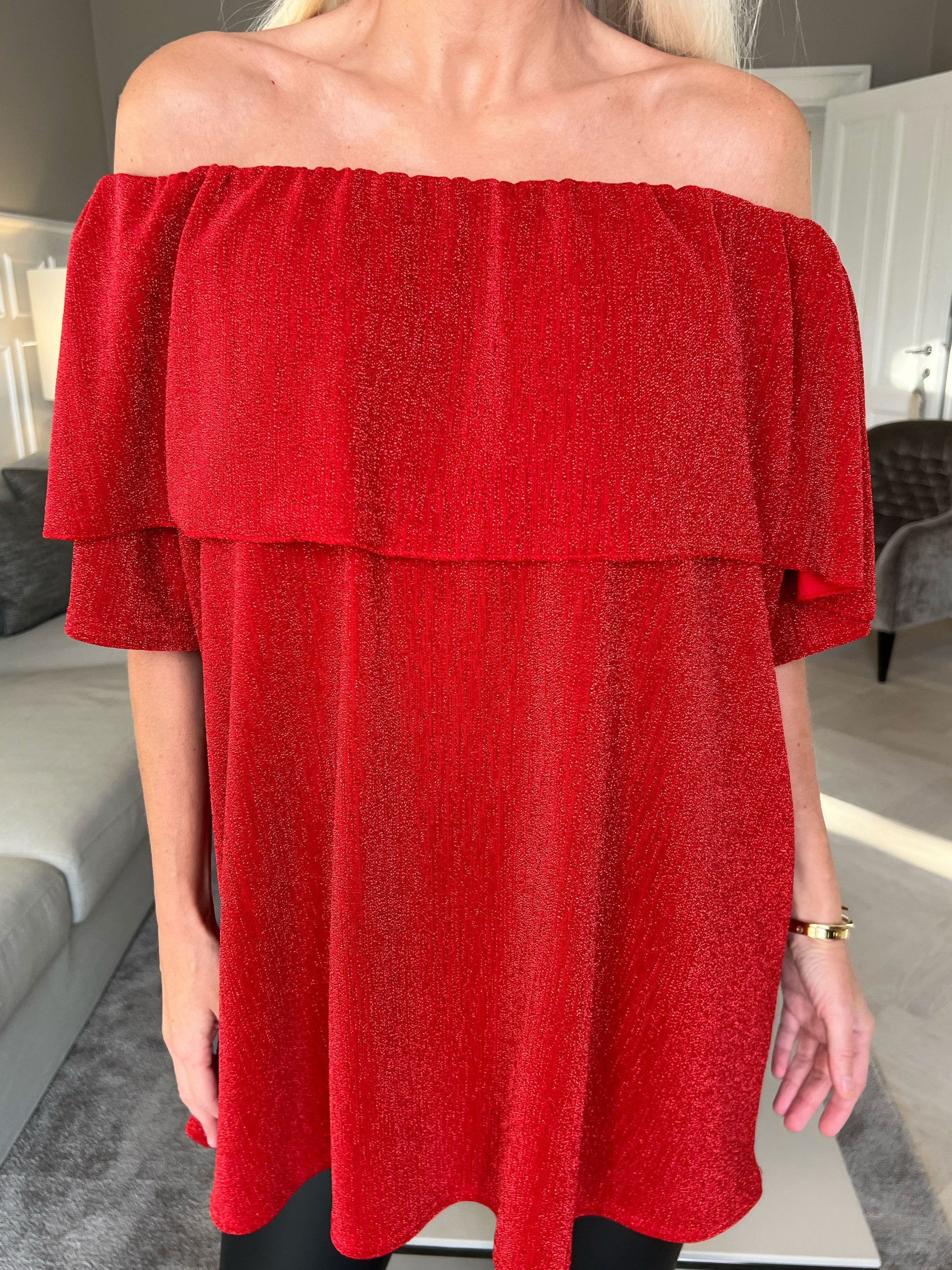 Maily - Off shoulder-blus med glittertrådar