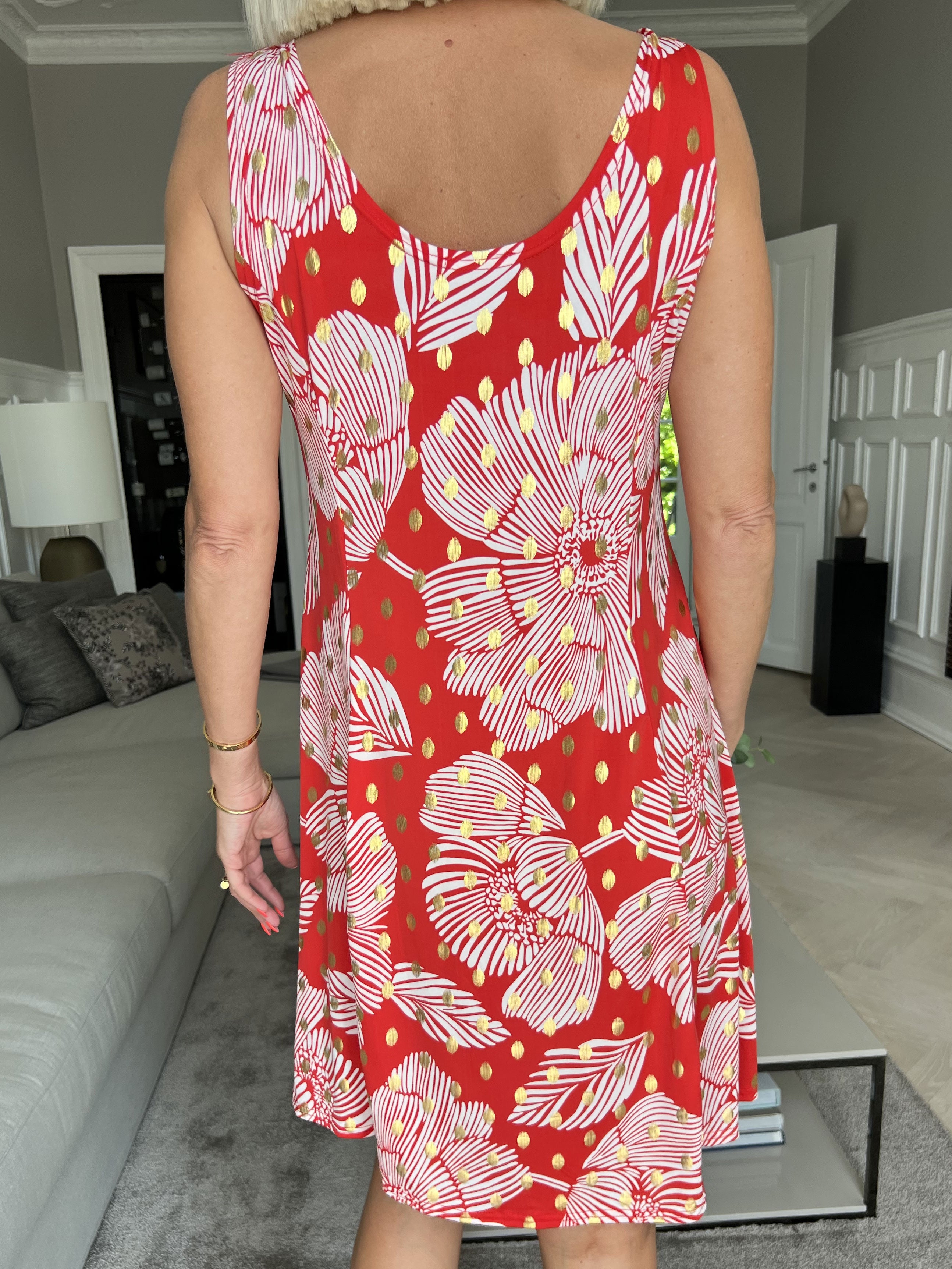 Maj Big Flower - Söt klänning med blommotiv