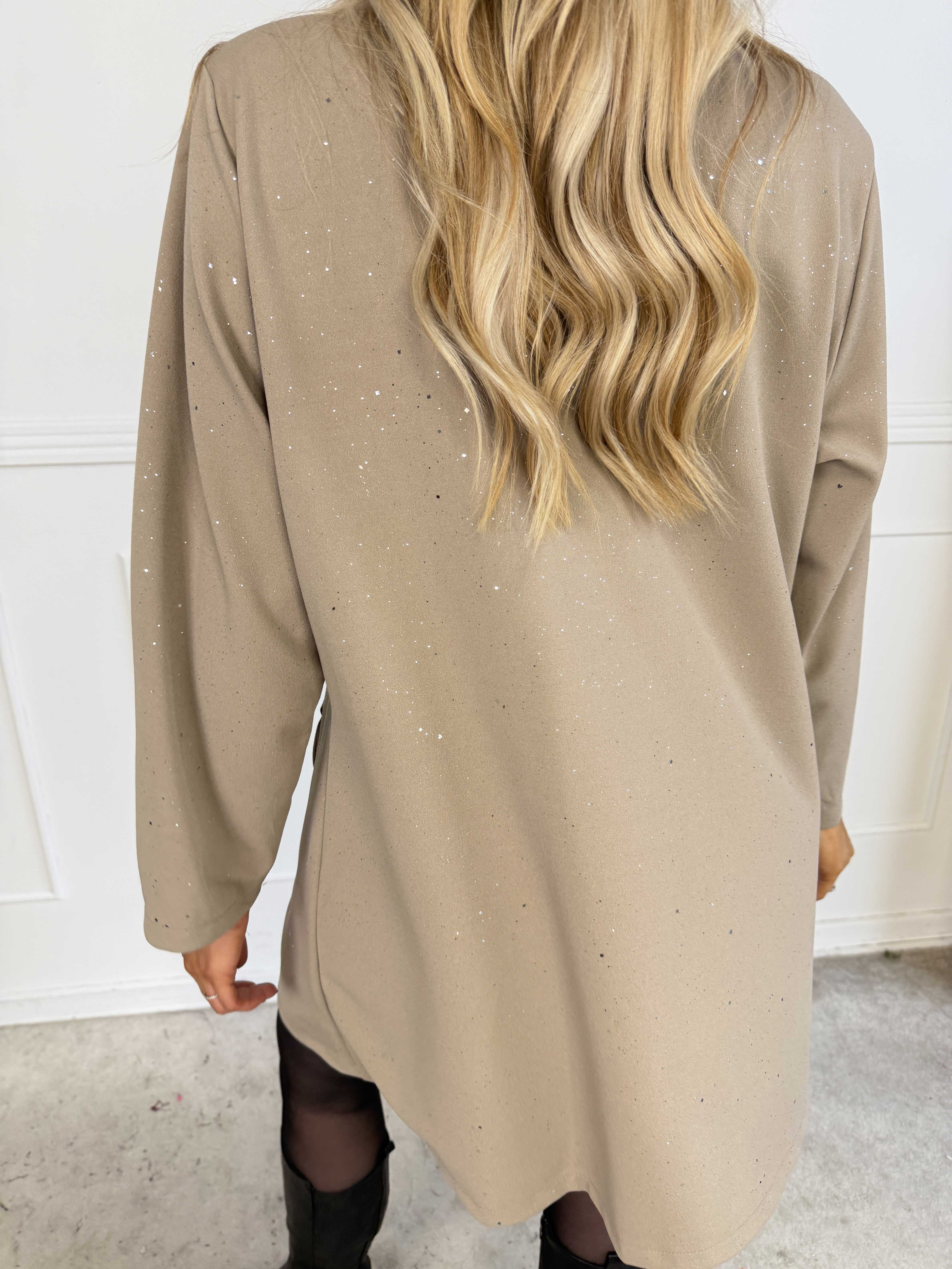 Medea Long - Elegant kavaj med fint glitterdamm som ger en exklusiv och festlig look