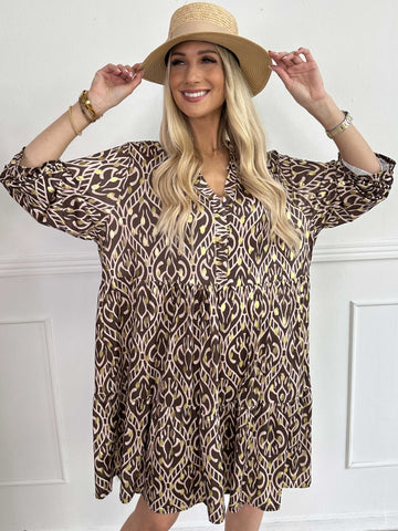 Milano Boho Midi - Mønstret kjole med guld dutter og lag på lag look