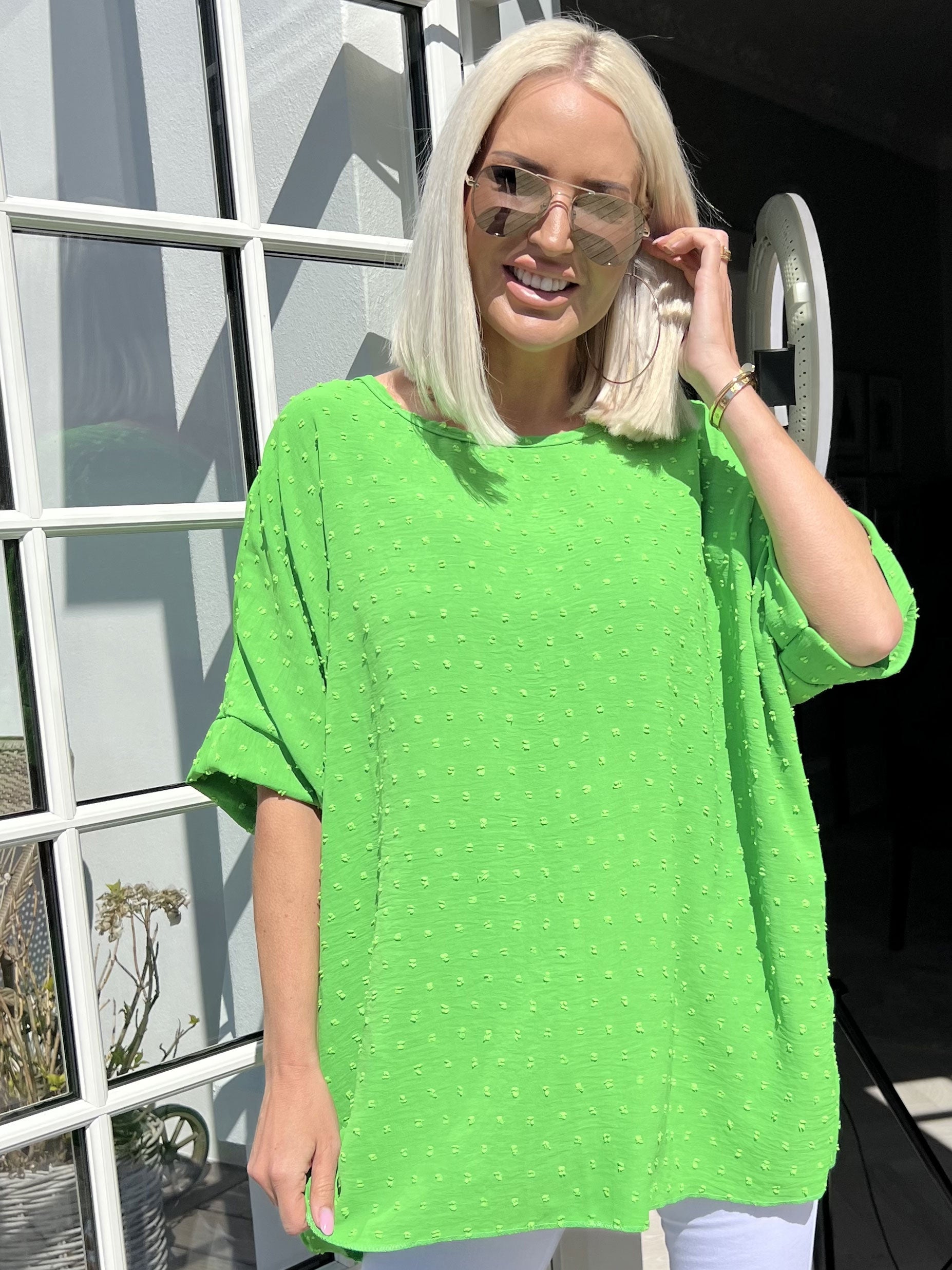 Mileah - Söt blus med prickiga detaljer