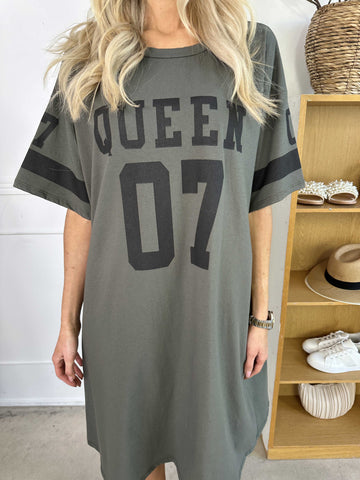 Millie - Queen t-shirtklänning i mjuk bomull