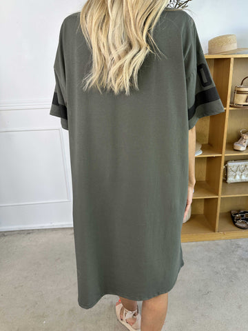 Millie - Queen t-shirtklänning i mjuk bomull
