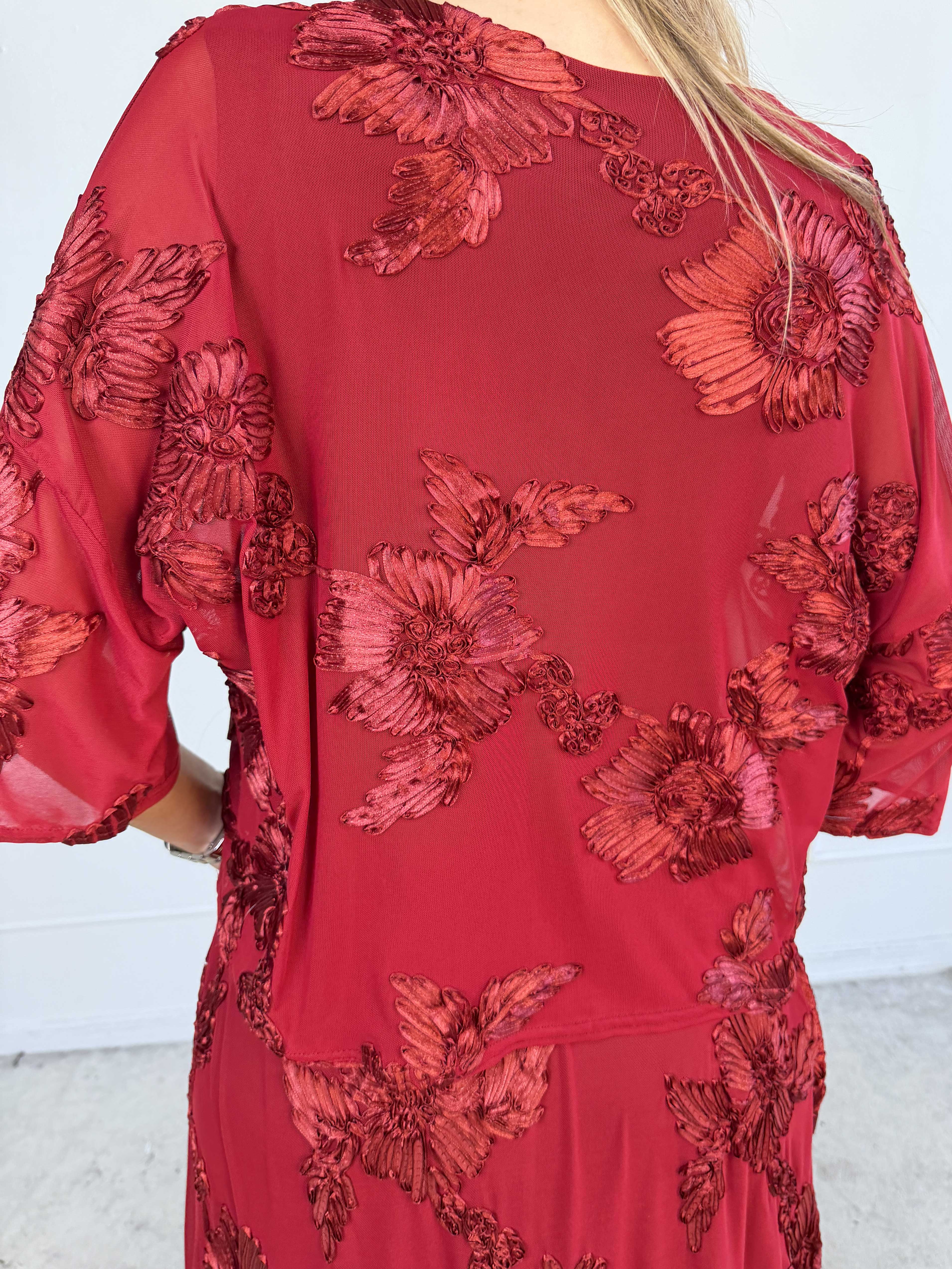 Mily Flora - Stretchig tunika i vacker mesh med fina blomstermotiv