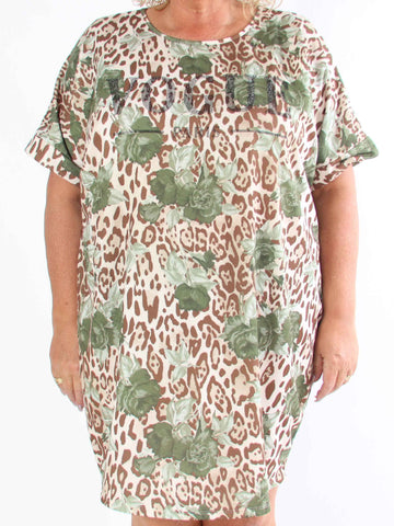 Mintu Leo Dress - Plus size t-shirtklänning i bomull med leopardtryck