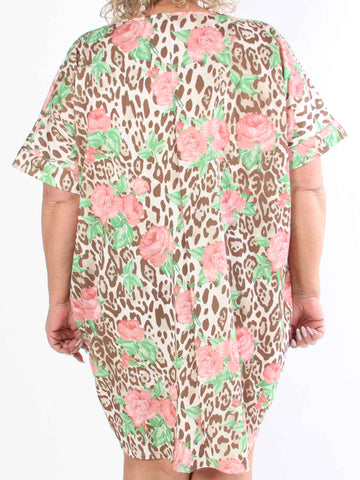 Mintu Leo Dress - Plus size t-shirtklänning i bomull med leopardtryck