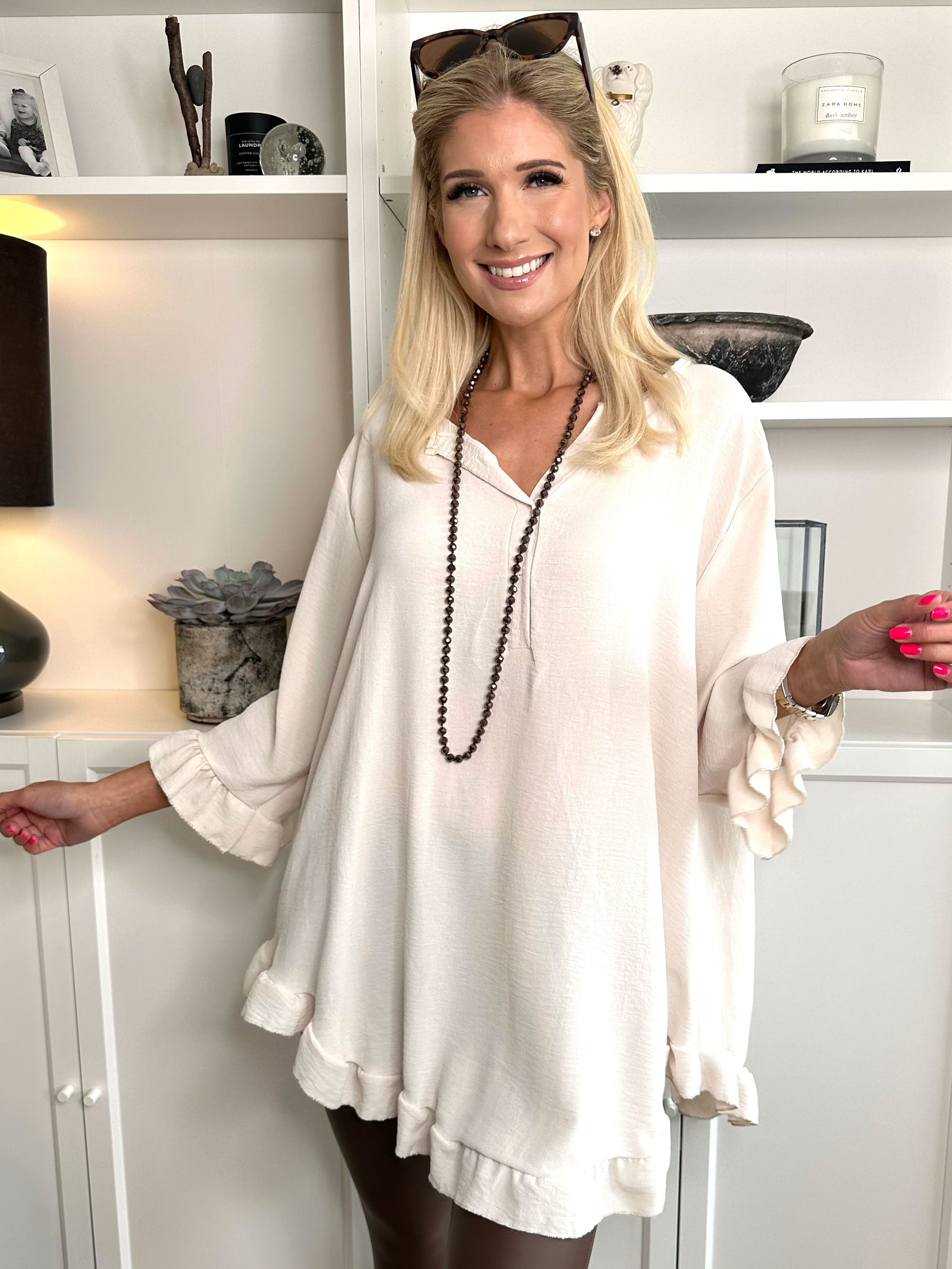 Mio Long - Söt tunika med volangkanter