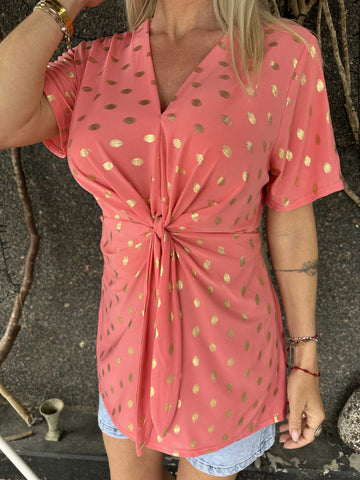 Molly Dot Shirt - Elastisk blus med fin knytdetalj framtill