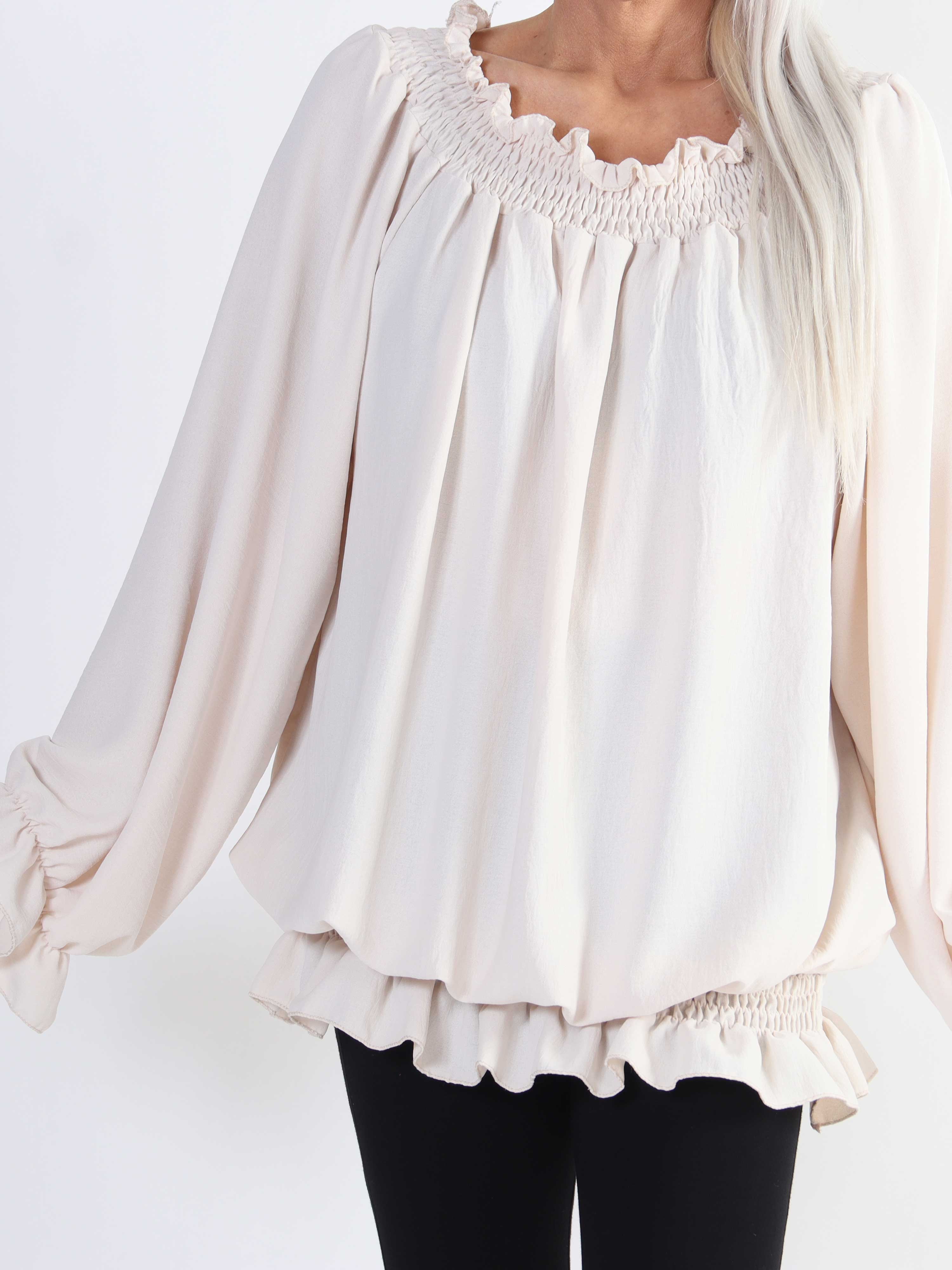 Monik - Enfärgad tunika i stor storlek med resår och volang i kanterna