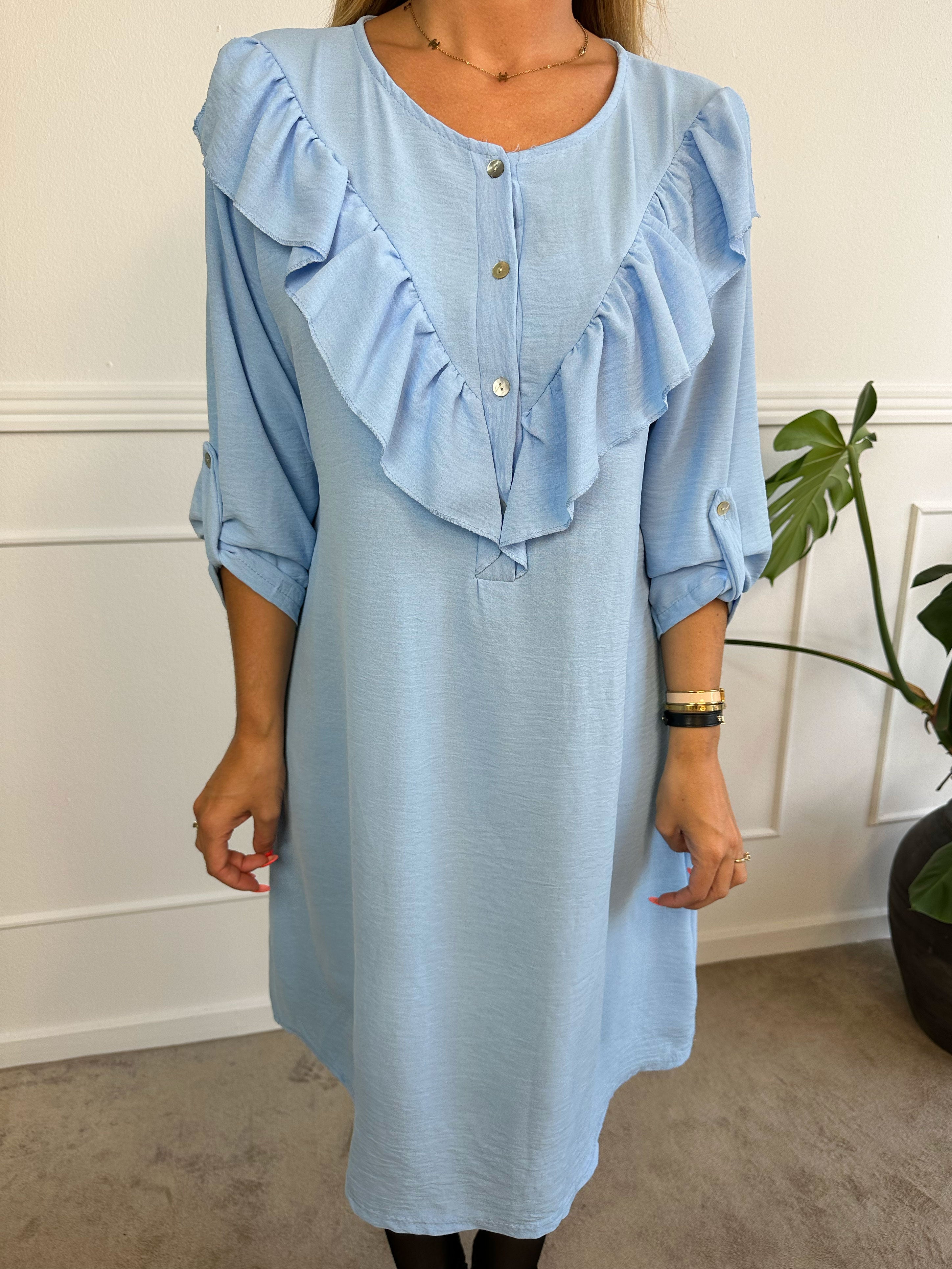 Nicola Dress - Söt klänning med volanger och knappar