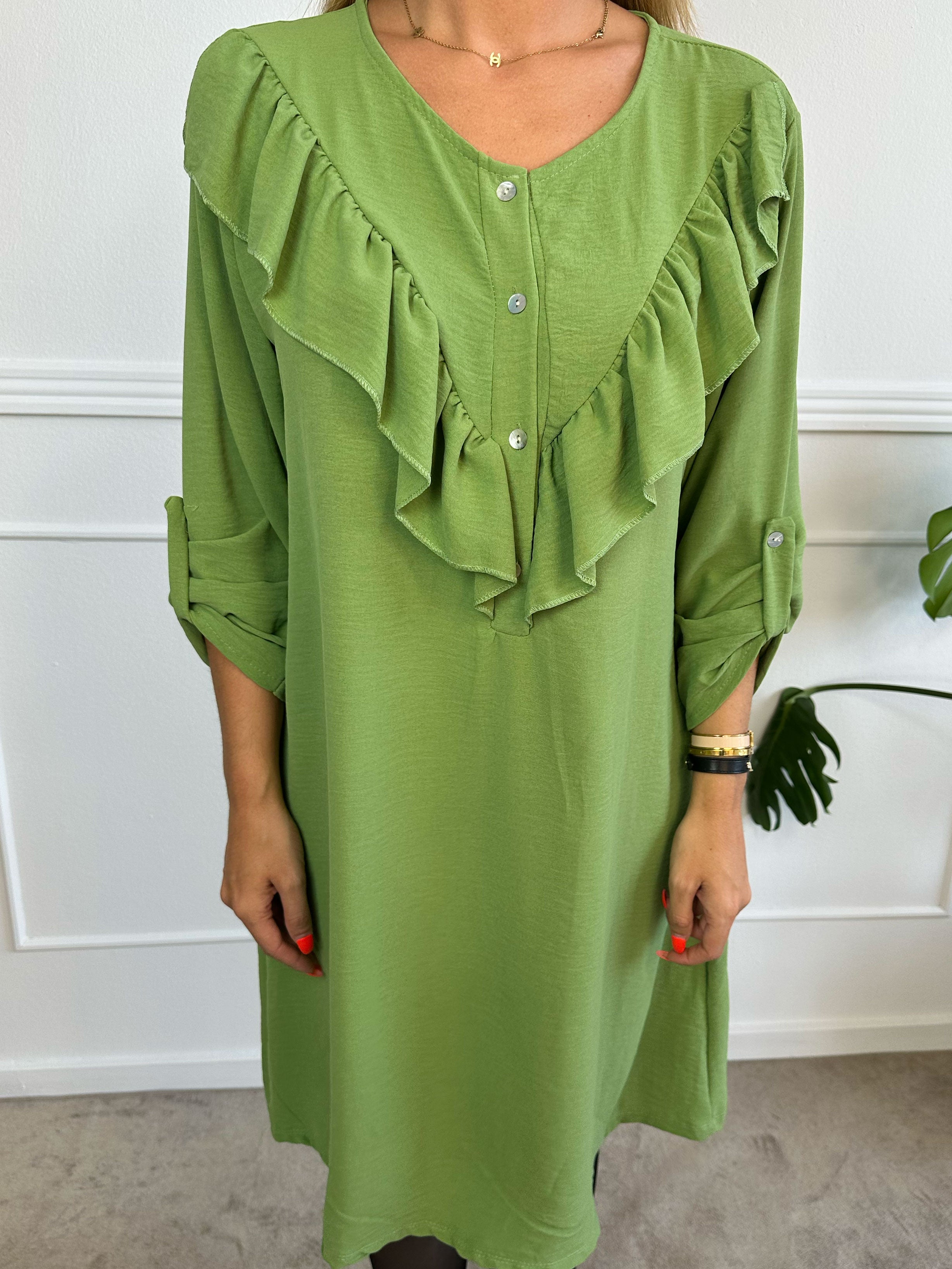 Nicola Dress - Söt klänning med volanger och knappar