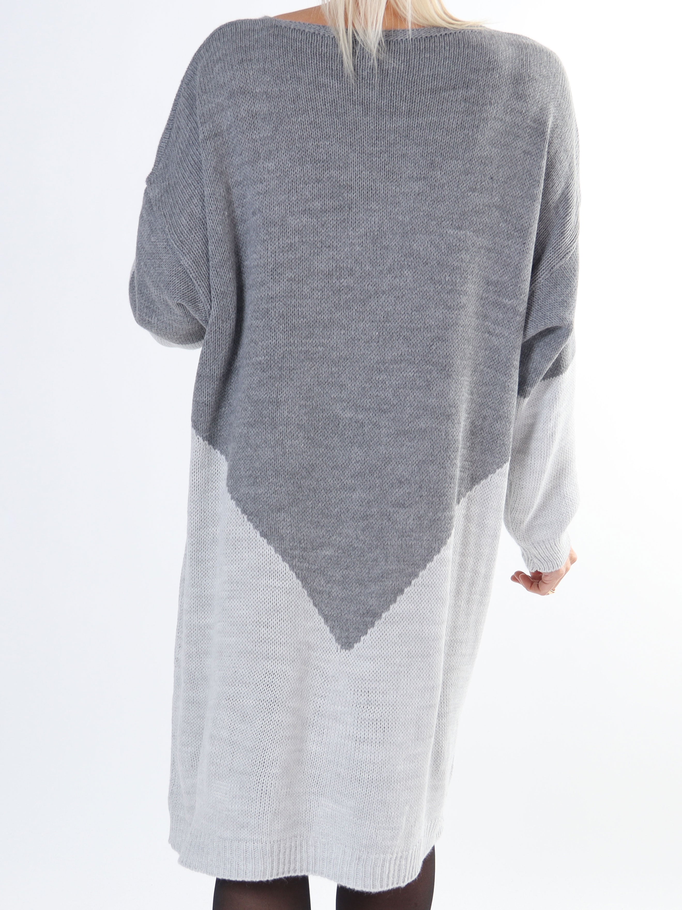 Palermo - Tvåfärgad stickad klänning i plus size med stående amour