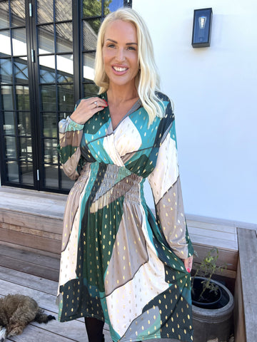 Pams Abstract Short L/S - Elastisk flerfarvet kjole med guld detaljer