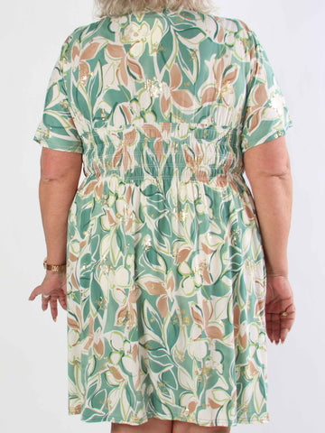 Pams Blossoming Short - Elastisk mönstrad plus size klänning med resår