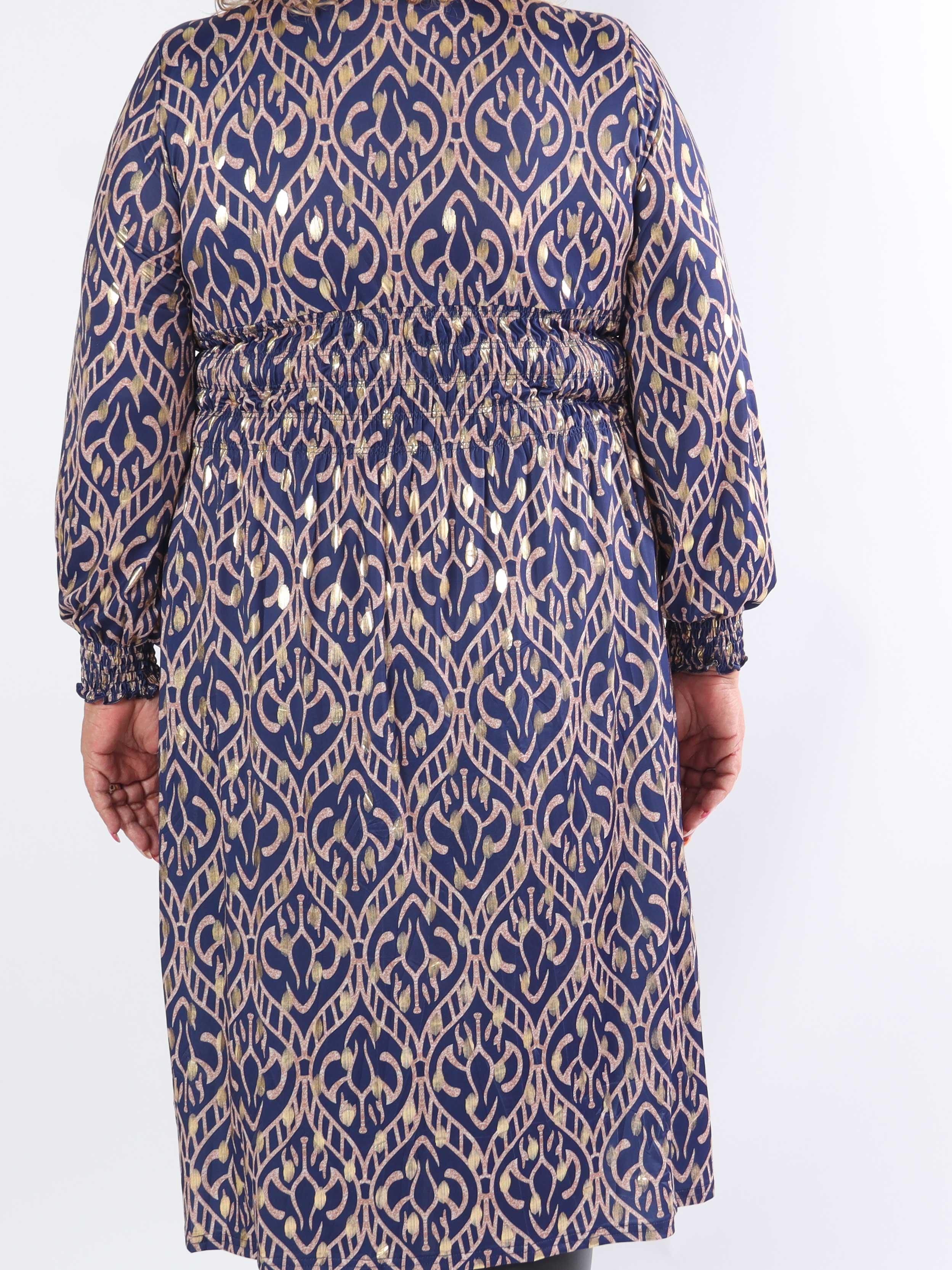 Pams Boho Midi L/S - Elastisk plus size-klänning i skrynkelfritt tyg
