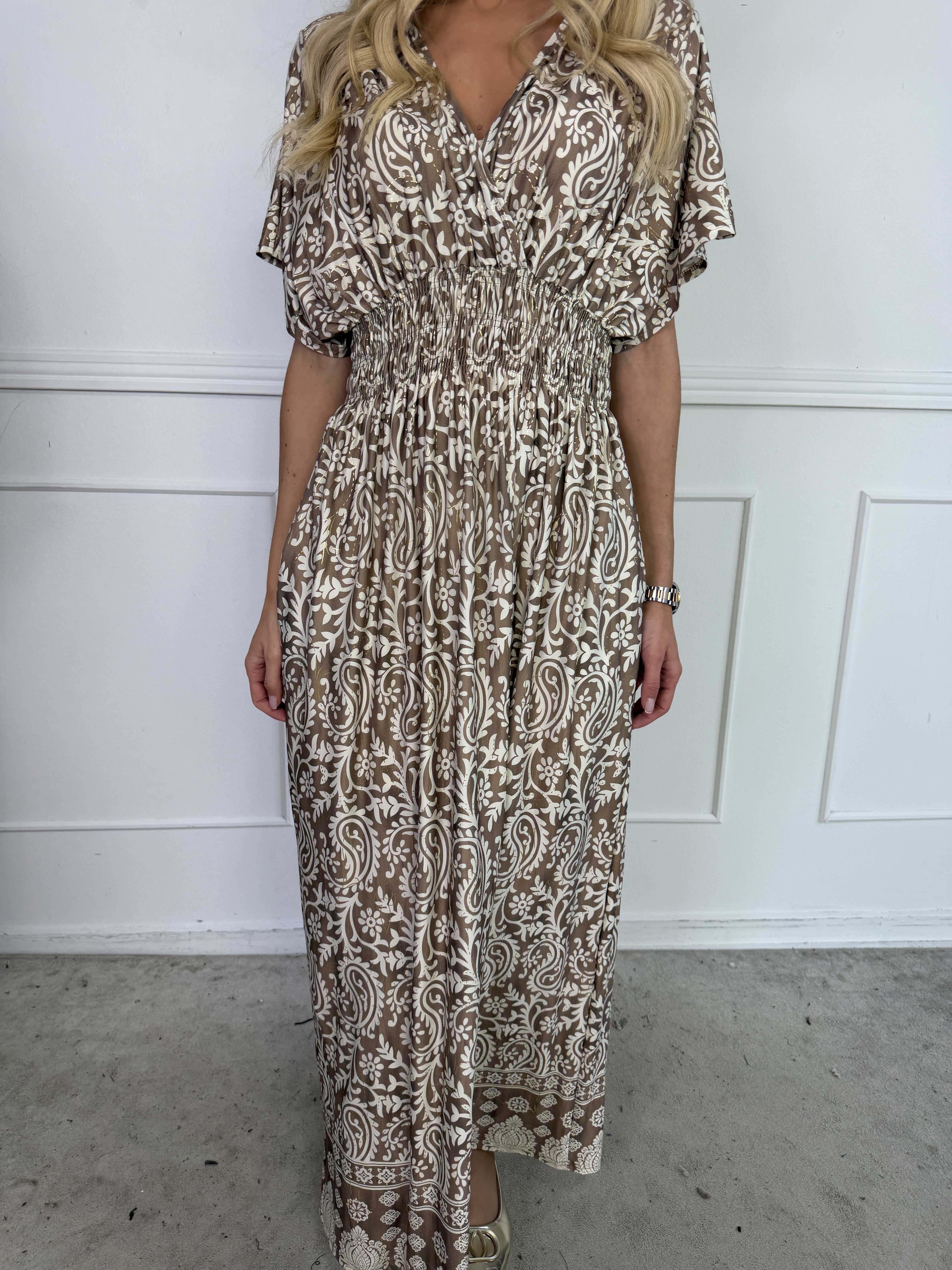 Pams Boteh - Lång stretchig mönstrad klänning med fickor