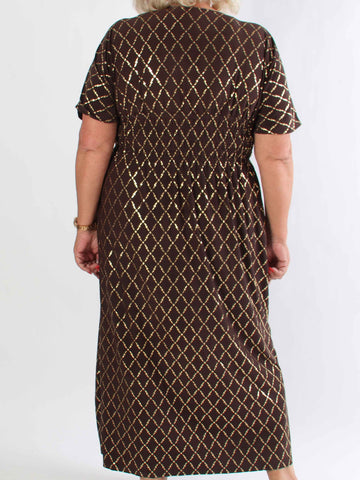 Pams Gold Check - Lang elastisk plus size kjole med guld detaljer