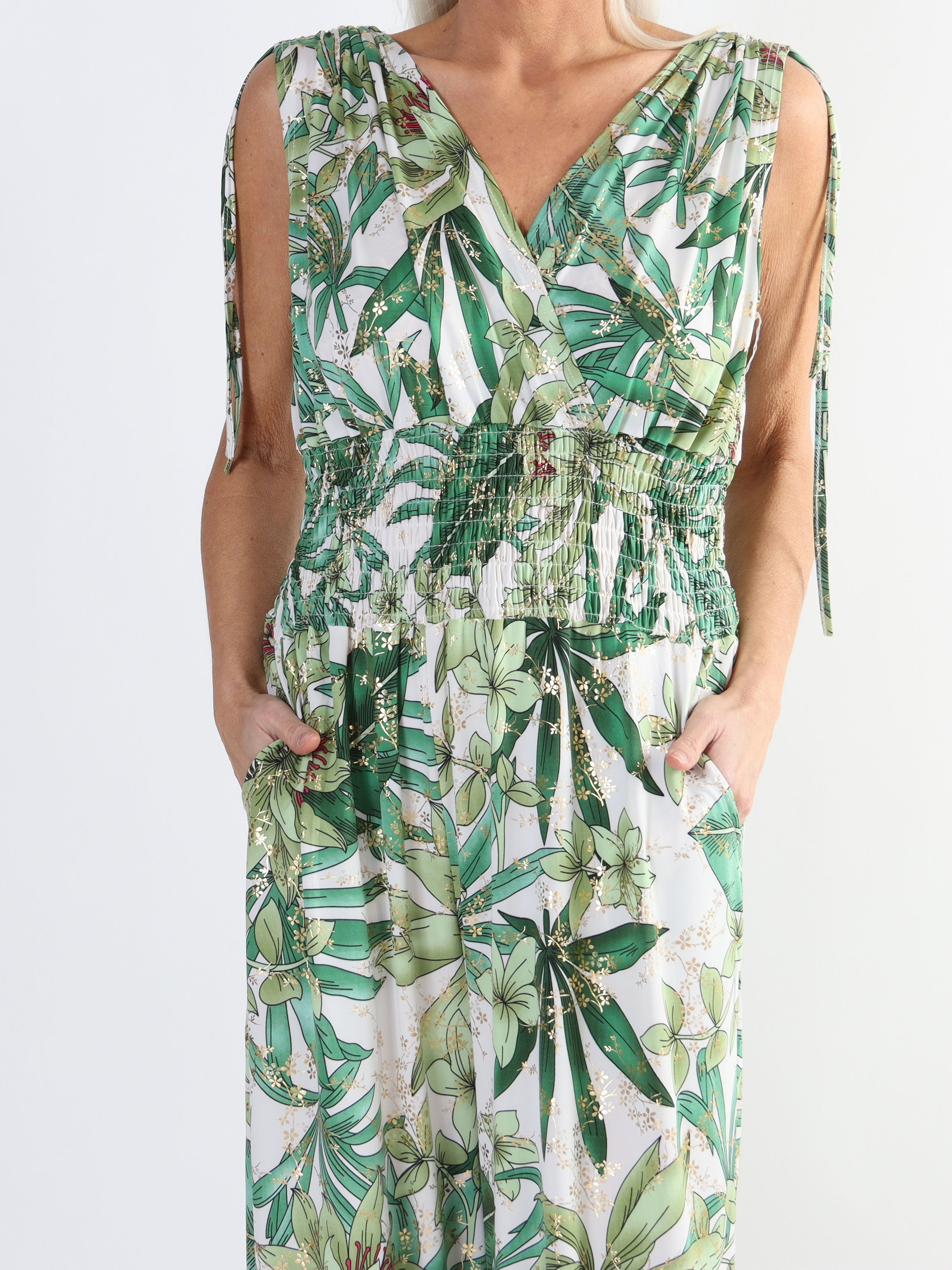 Pams Jumpsuit N/S - Jumpsuit med resår och bladmönster i stora storlekar