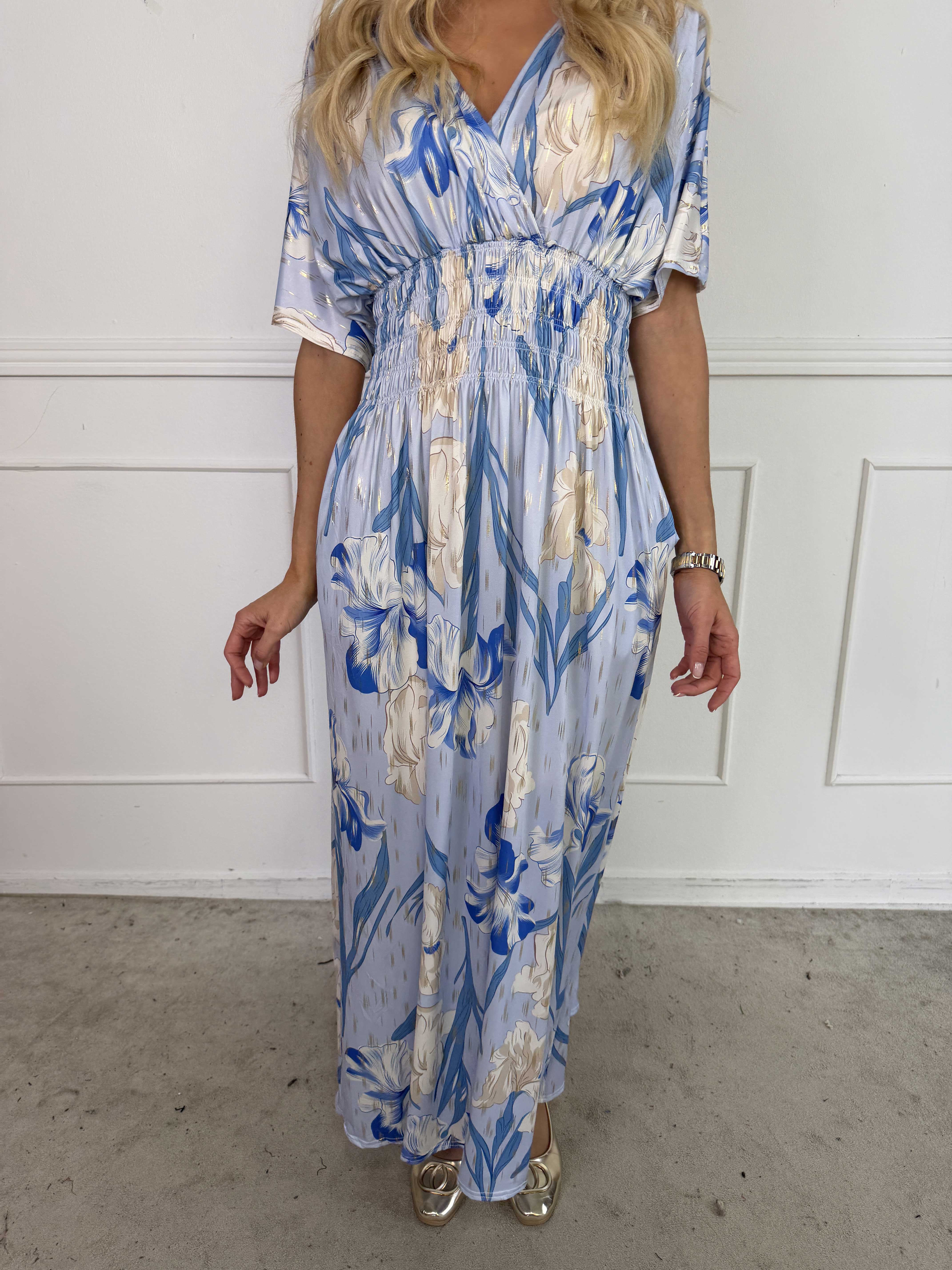 Pams Kvitka - Lång, stretchig blommig klänning med gulddetaljer och fickor