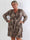 Pams Leo Frills - Elastisk plus size kjole i leopardprint med elegante flæser