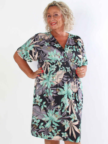 Pams New Leaf Short - Plus size kjole med farvet blomsterprint og guld detaljer