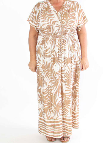 Pams Palm - Lång plus size-klänning med palmblad och smockad midja