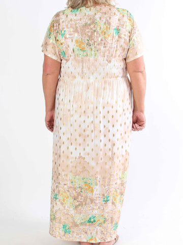 Pams Paris - Lång stretchig plus size-klänning med guldnitar