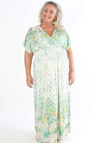 Pams Paris - Lång stretchig plus size-klänning med guldnitar