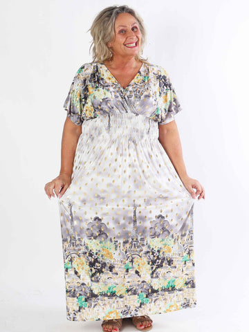 Pams Paris - Lång stretchig plus size-klänning med guldnitar