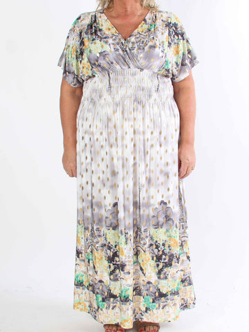 Pams Paris - Lång stretchig plus size-klänning med guldnitar