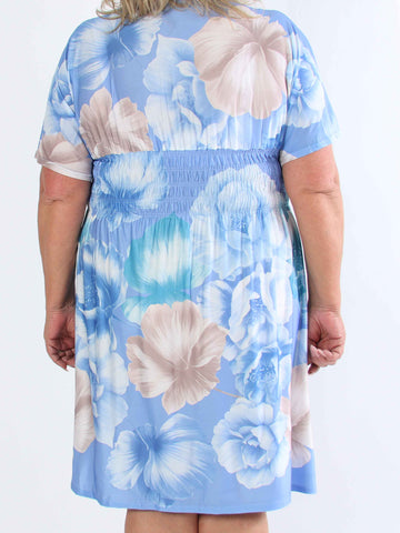Pams Peony Short - Kort elastisk plus size-klänning med blommigt tryck