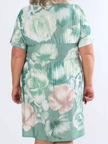 Pams Peony Short - Kort elastisk plus size-klänning med blommigt tryck