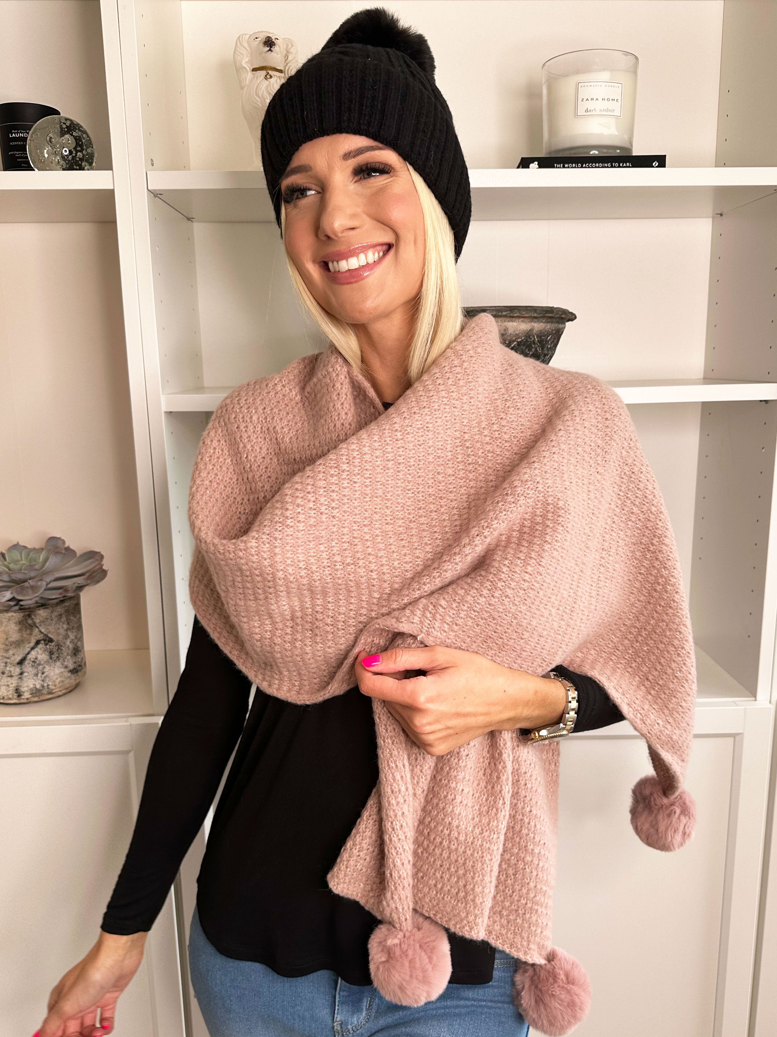 Rizza - Väldigt mjuk halsduk med pompoms