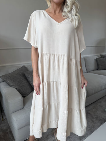 Shayna - Tunikaklänning i viskos med broderade detaljer på ryggen