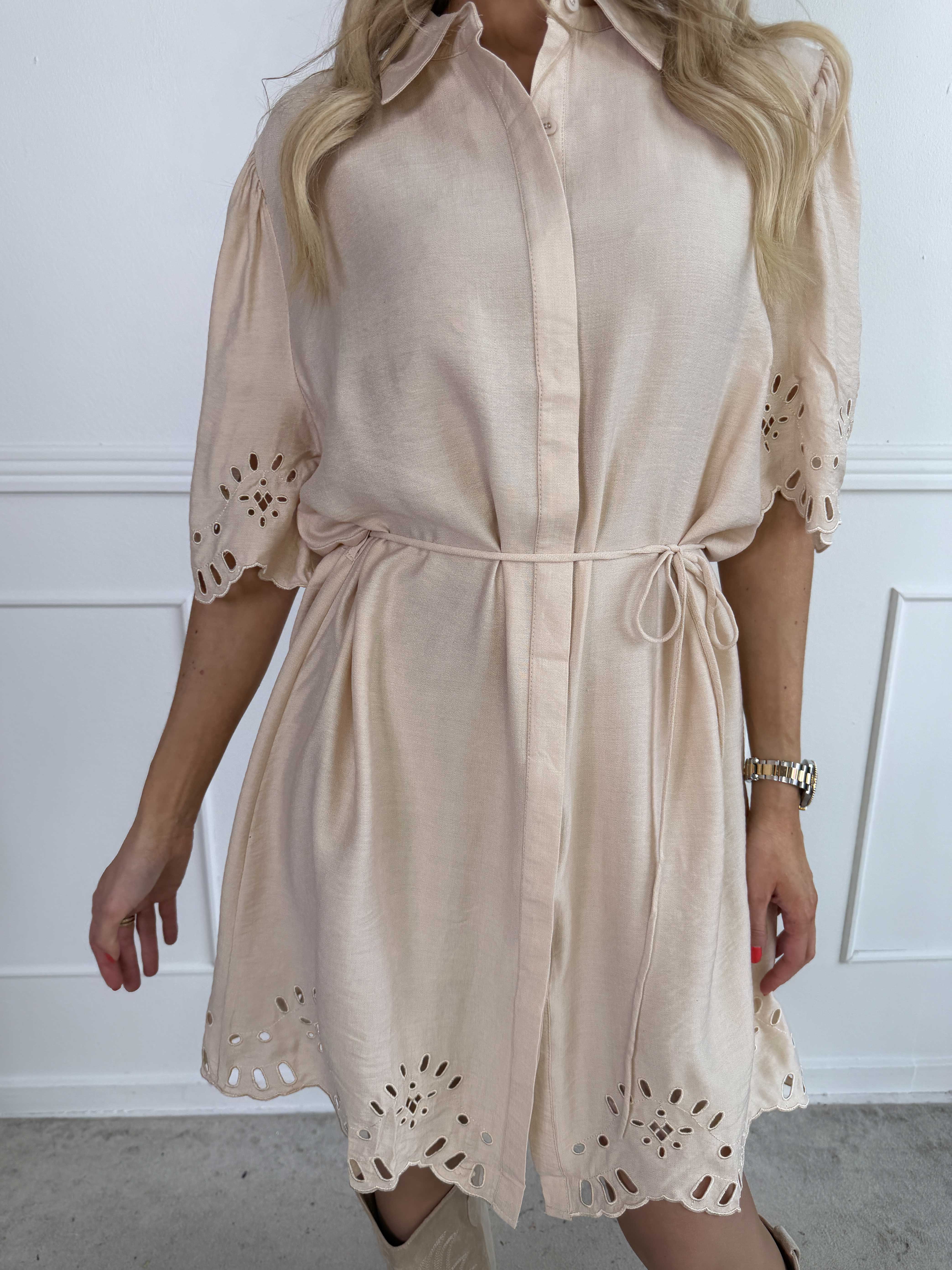 Slavica - Skjortekjole i viskose med søde detaljer