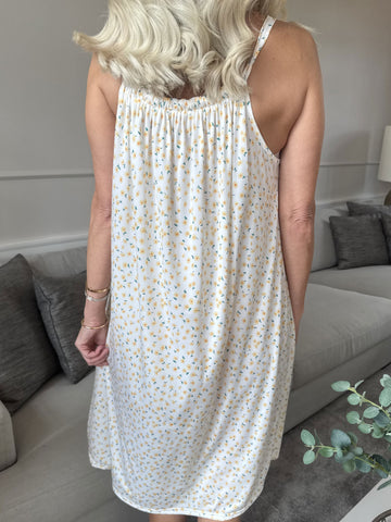 SunLove Small Flower - Klänning med elastiskt band och blommigt tryck
