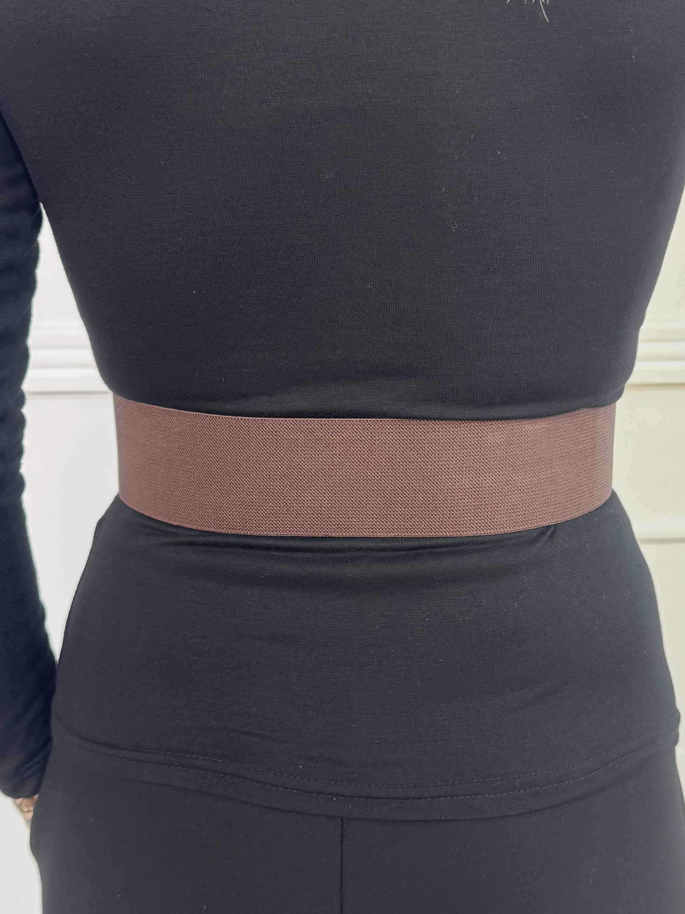 Sybille - Taljebælte i ruskindslook med stort guld spænde