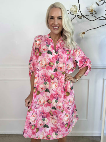 Vanesa Flower Dress - Klänning i lätt viskos med blommiga motiv