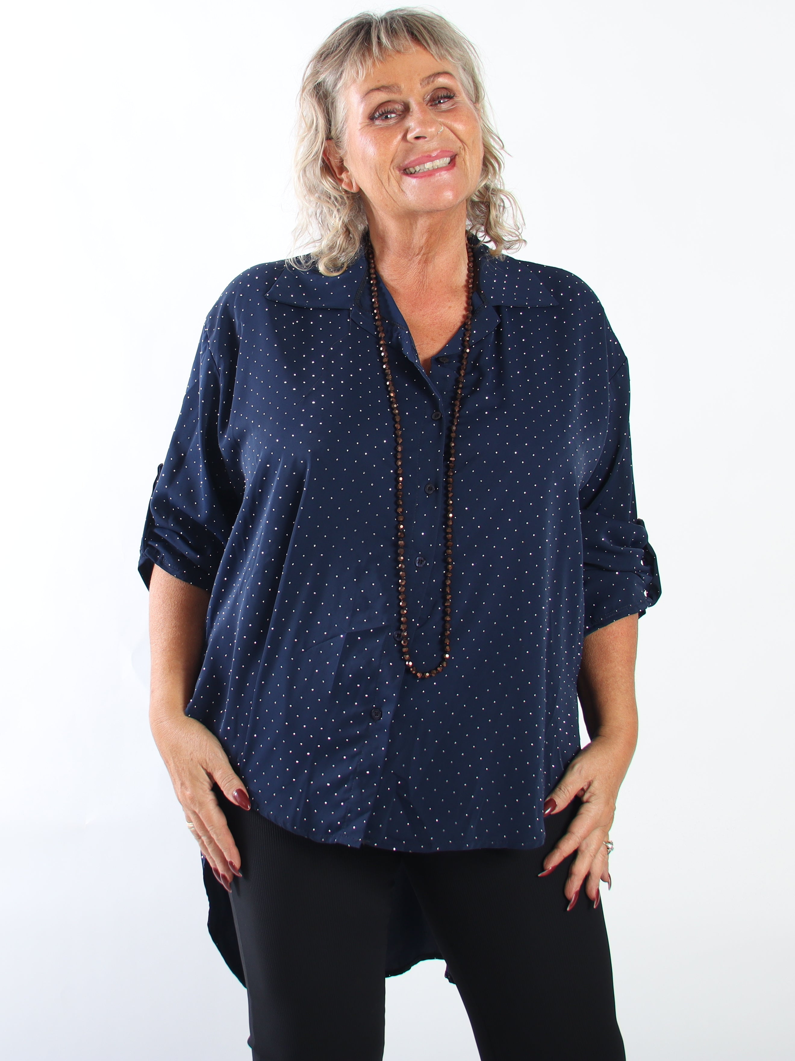Celeste - Elegant skjorta i plus size i viskos med strass som ger en exklusiv touch
