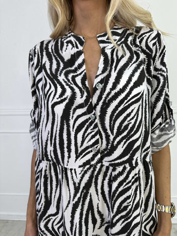 Dotti Zebra - Randig viskosklänning med lager-på-lager-look