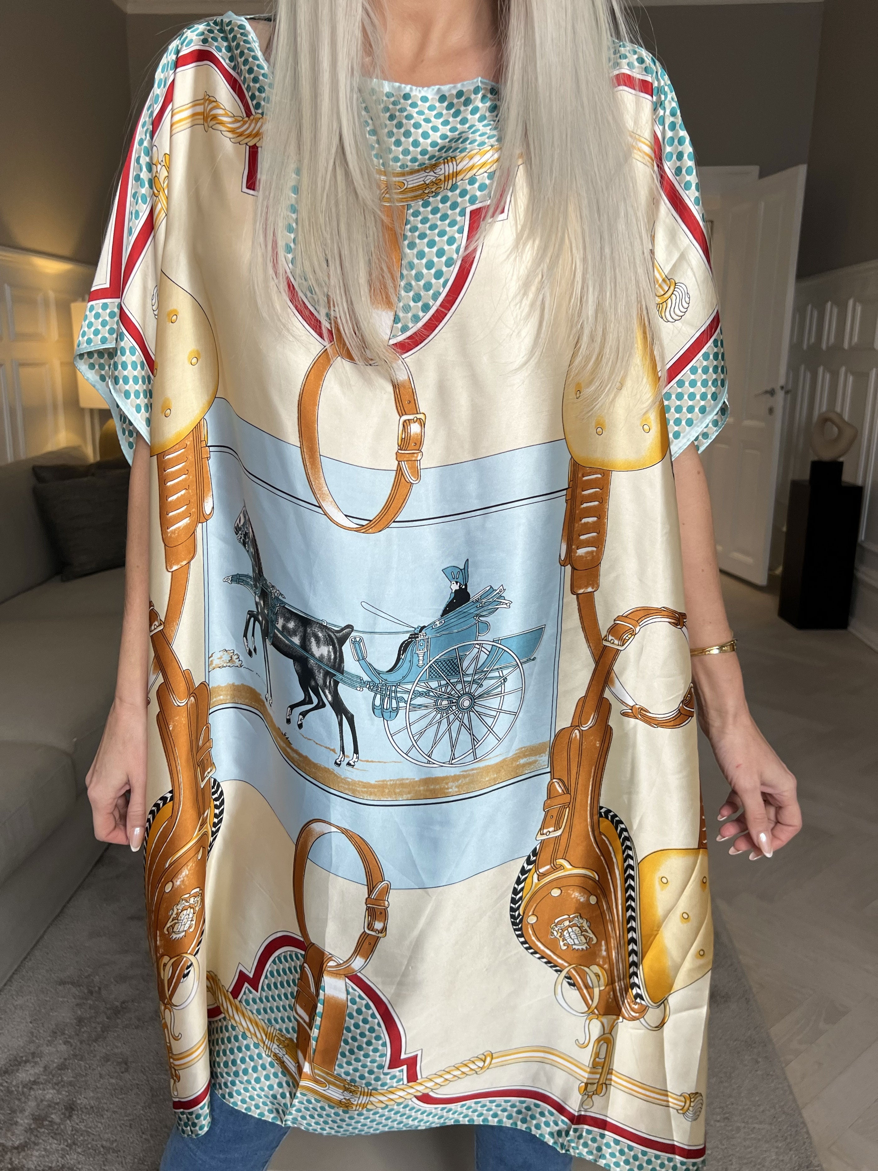 Emily - Lätt och luftig tunika i viskos och siden - Black