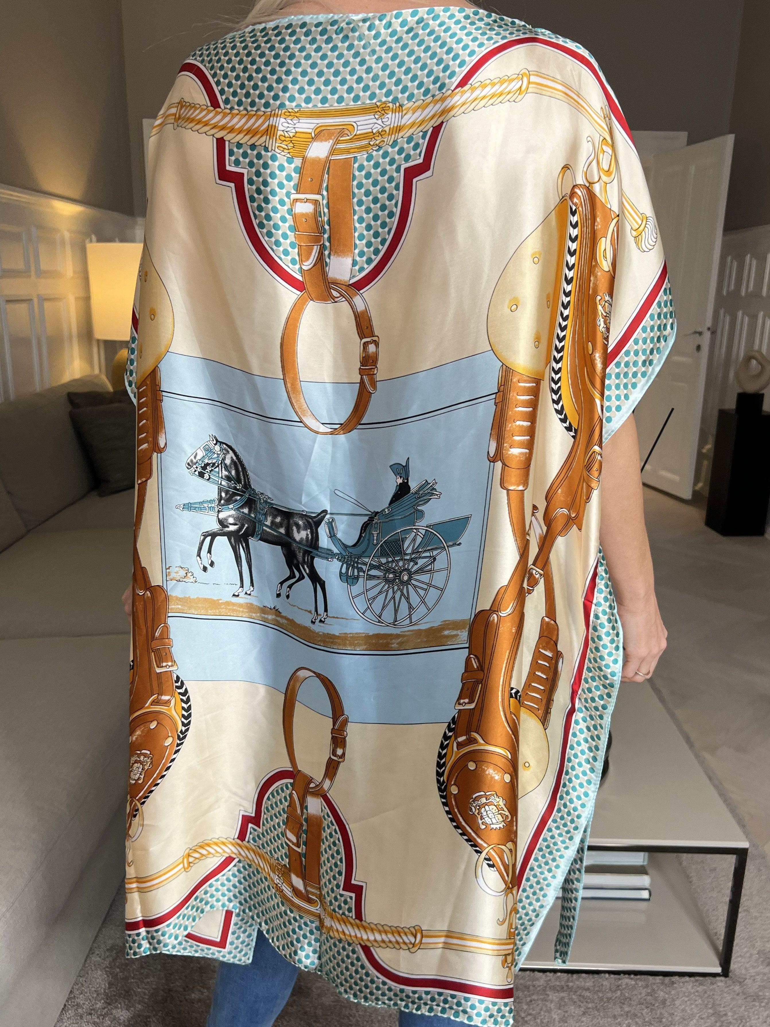 Emily - Lätt och luftig tunika i viskos och siden - Plum