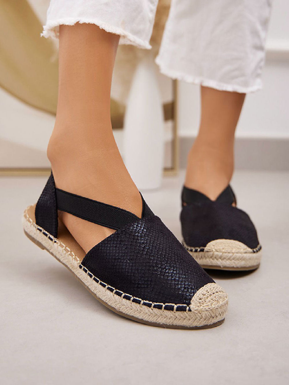 Ophelia - Söta sandaler med elastiska remmar