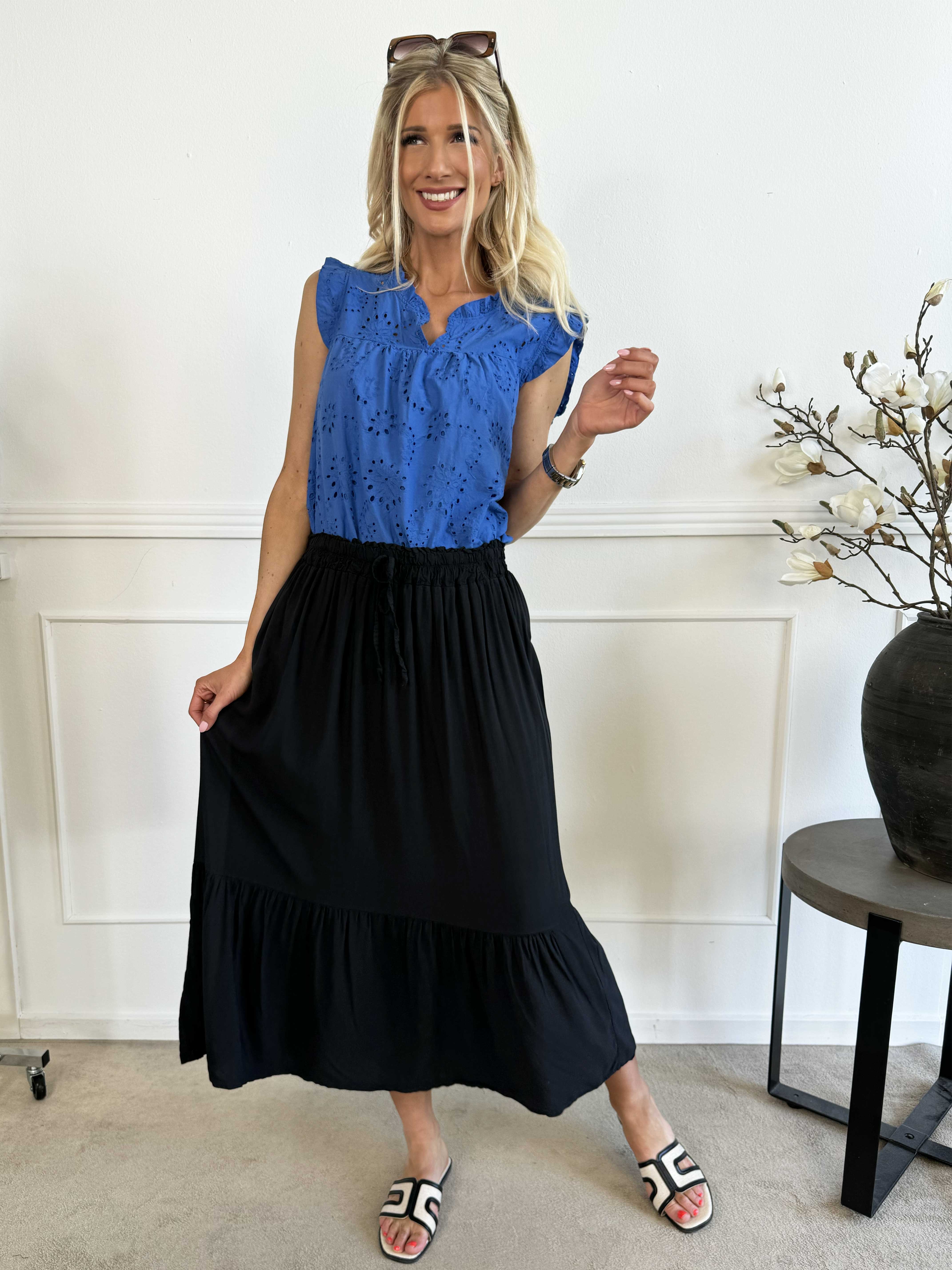 Florida - Söt kjol i viskos med volang i nederkanten