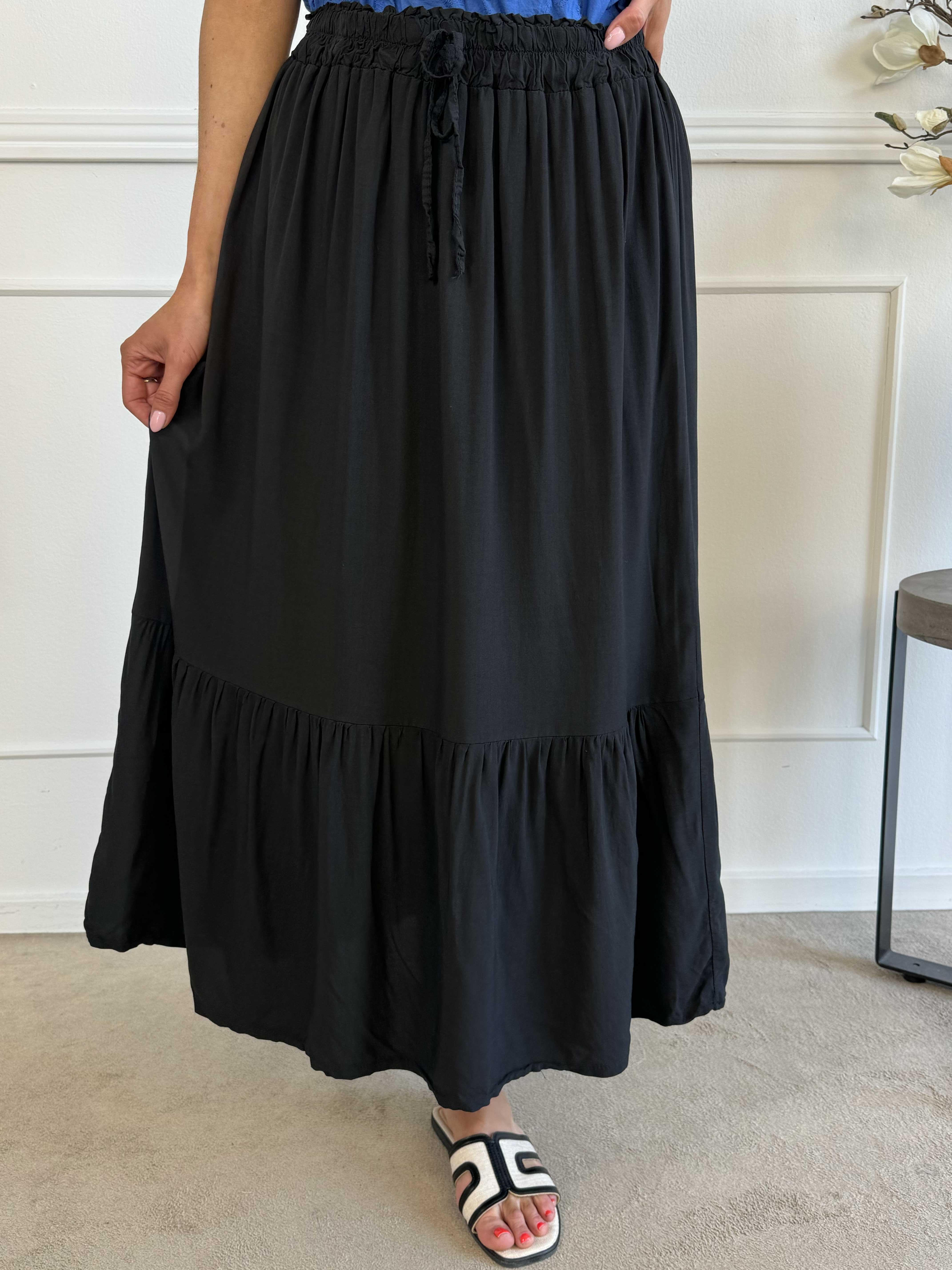 Florida - Söt kjol i viskos med volang i nederkanten