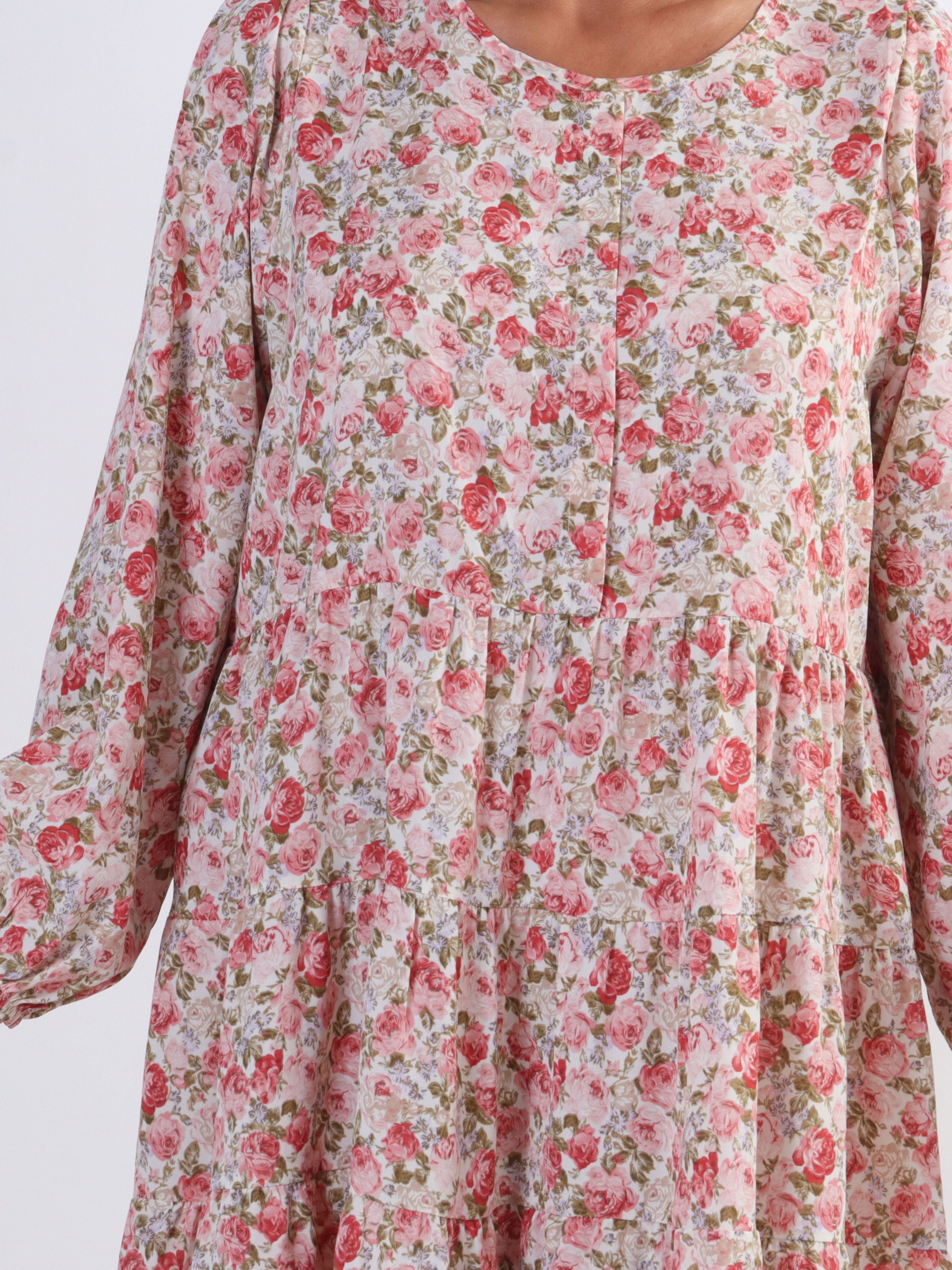 Hannah - Söt blommig klänning med lager på lager look